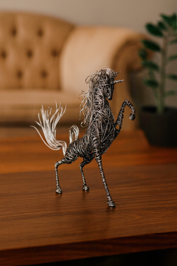Dekoratif El İşçiliği Metal At